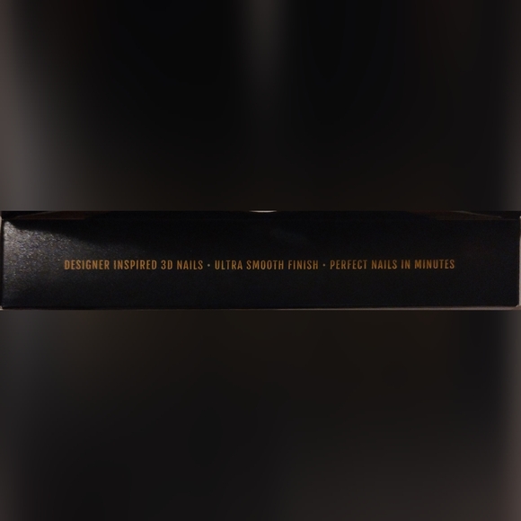 Laflare NEX 28 PREMIUM 3D NAILS REGULAR LENGTH R-STTO11 100% HANDCRAFTED - Picture 3 of 3